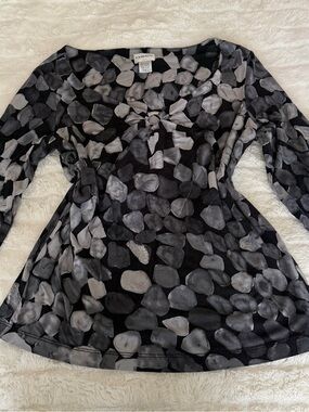 Chico's Black and Gray Abstract Print Long-Sleeve Top